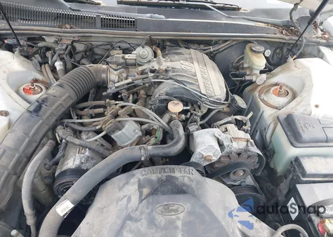 1990 Ford Thunderbird z USA, uszkodzony, nr VIN 1FAPP604XLH213209